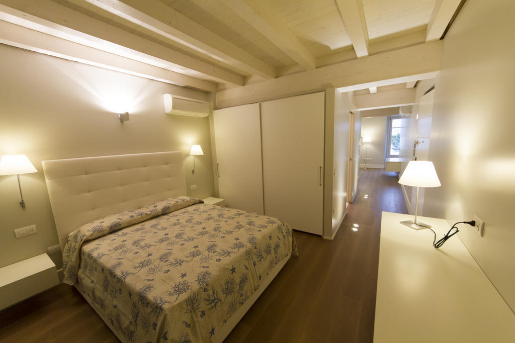 La Casa Del Porto Apartment Lovere Bagian luar foto