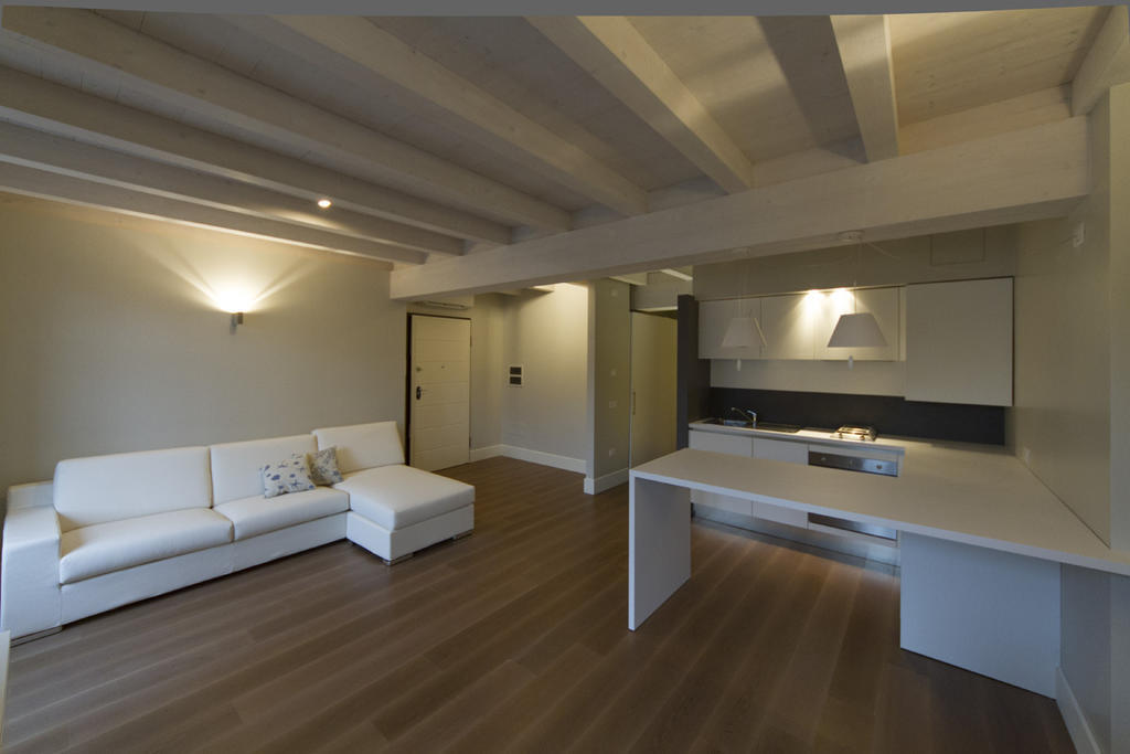 La Casa Del Porto Apartment Lovere Ruang foto