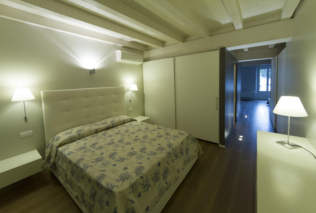 La Casa Del Porto Apartment Lovere Ruang foto