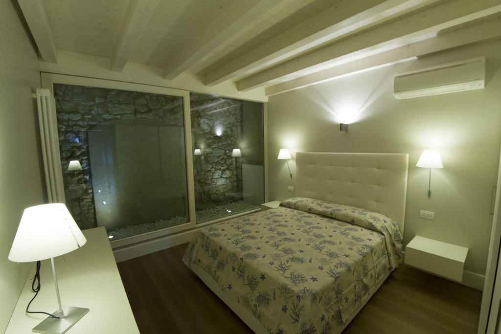 La Casa Del Porto Apartment Lovere Ruang foto